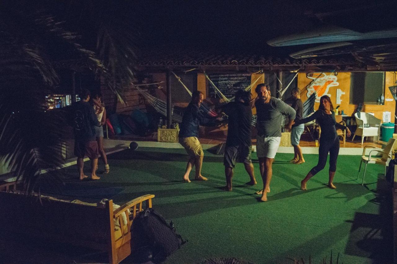 Surf House Hostel Каляо Салвахе Екстериор снимка