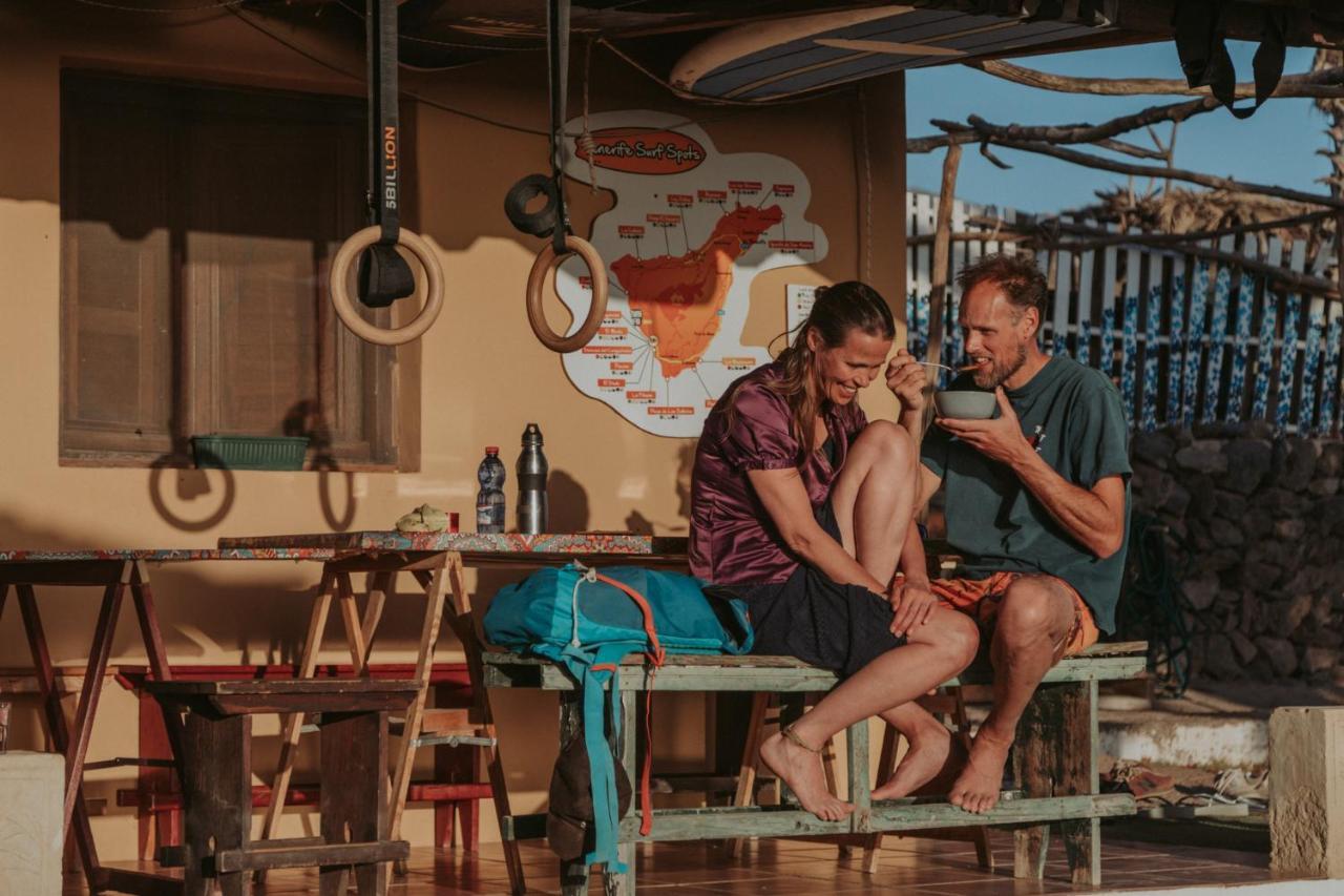 Surf House Hostel Каляо Салвахе Екстериор снимка