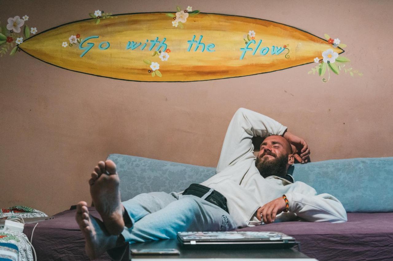 Surf House Hostel Каляо Салвахе Екстериор снимка